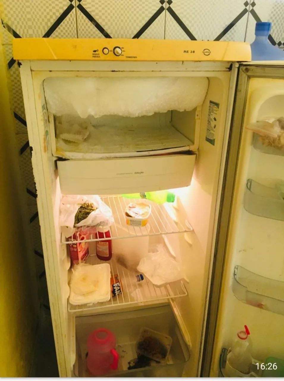 Vende geladeira e fogão  - Foto 2