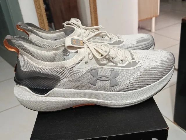 Tênis Under Armour Charged Hit SE - Foto 2