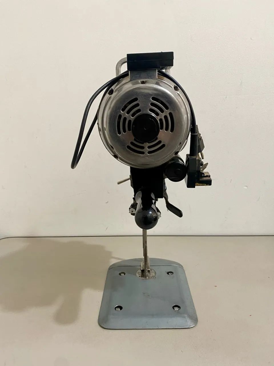 Máquina de corte 8" para tecidos - Foto 3