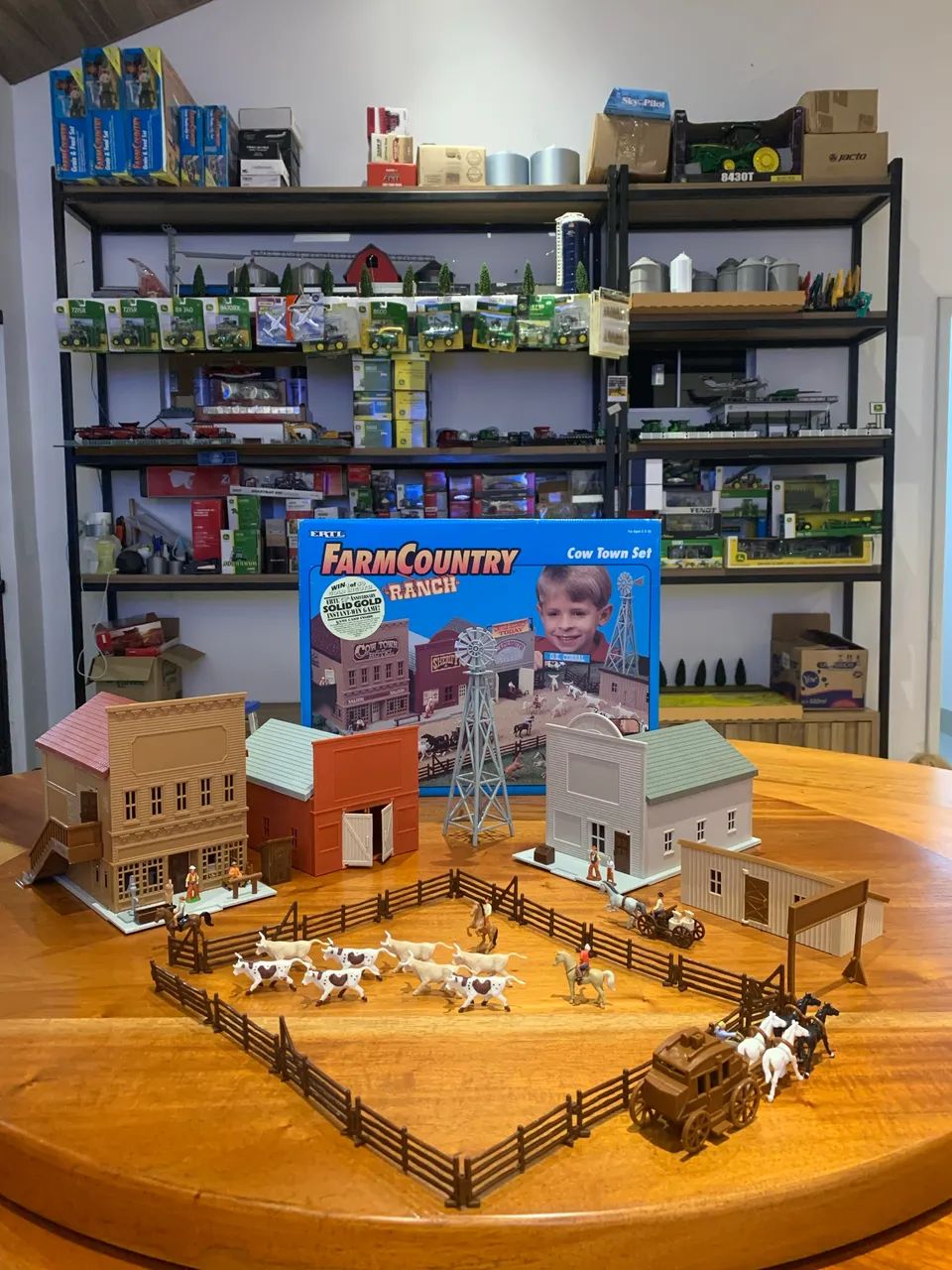 Farm Country Cow Town Set 1/64