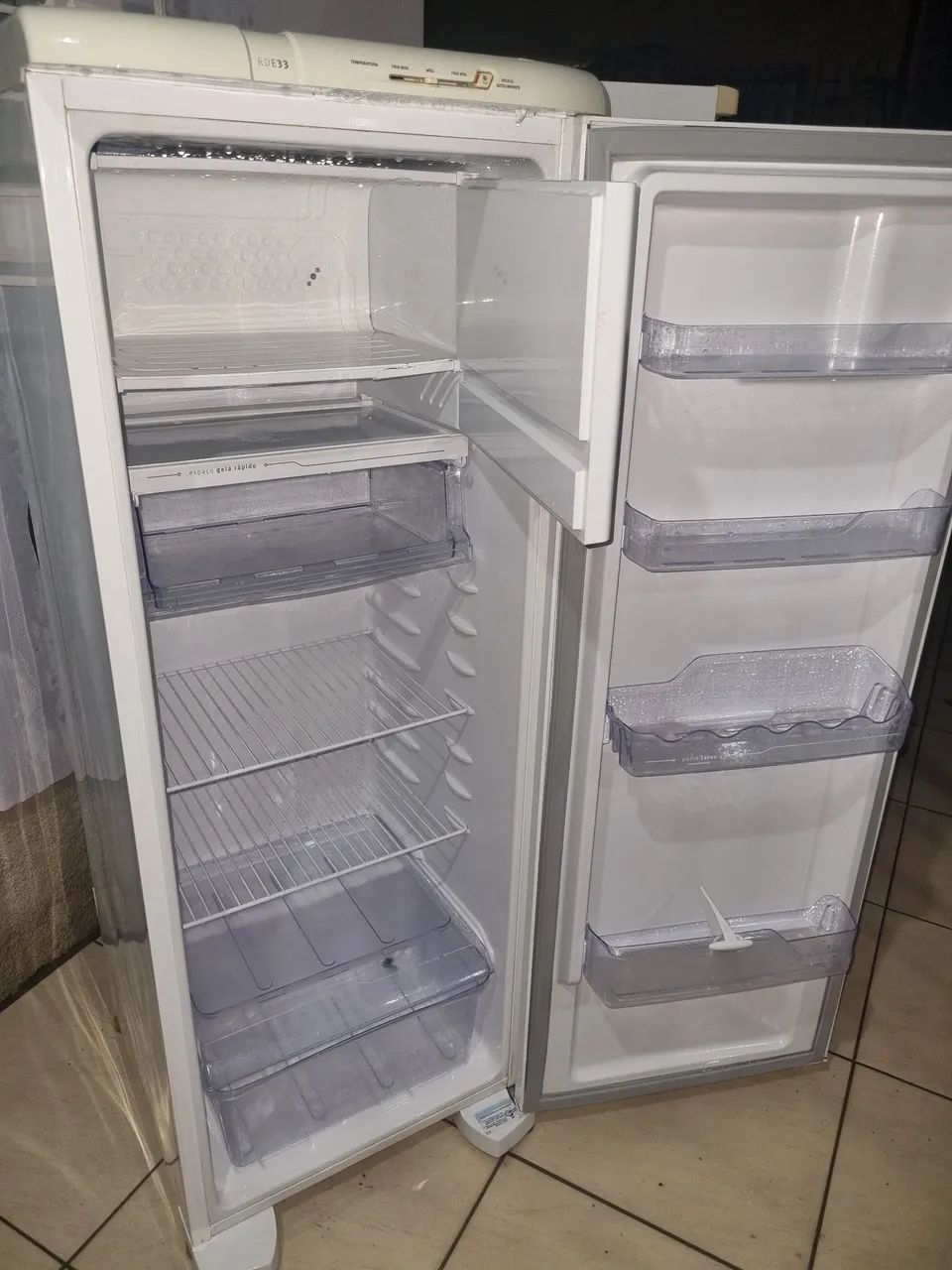 Vendo geladeira eletrolux  - Foto 3