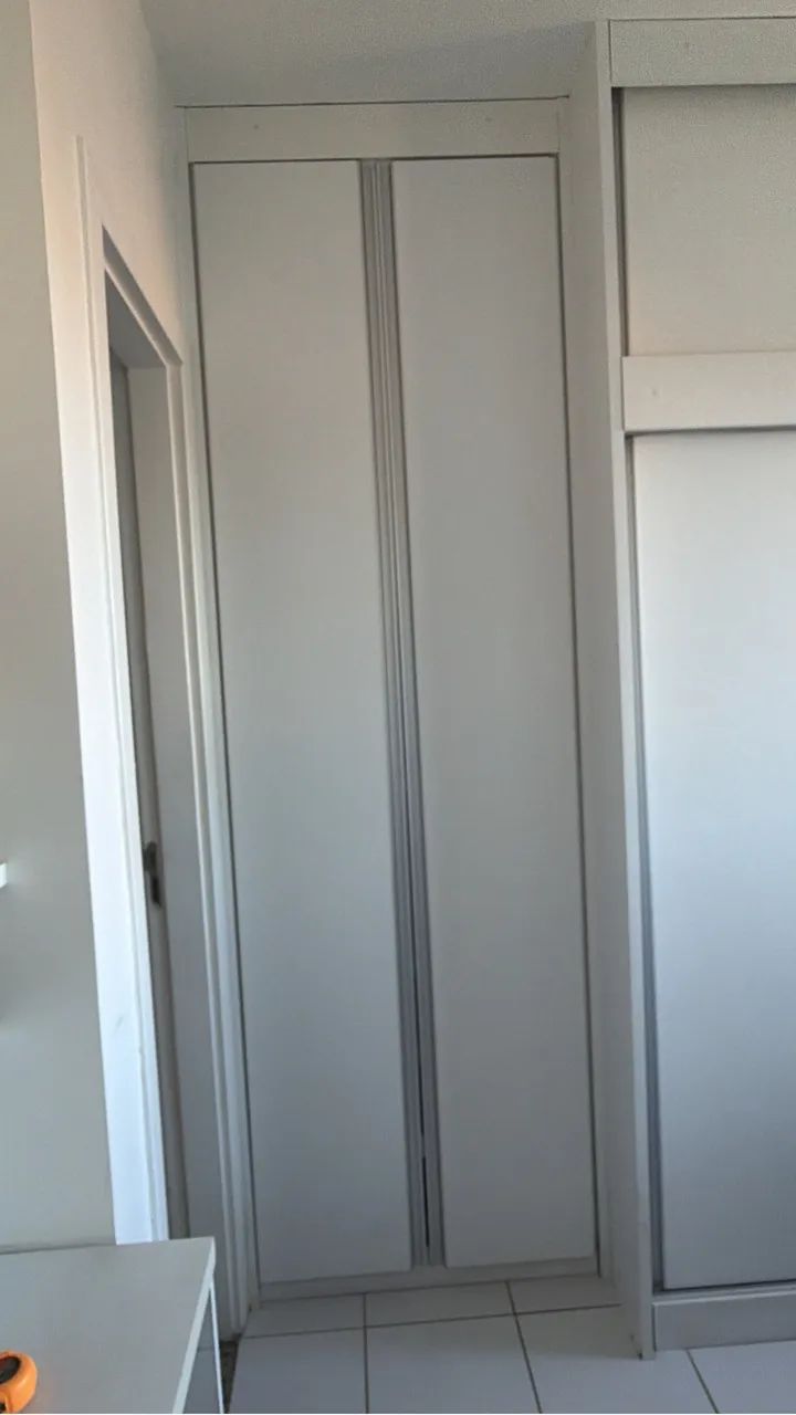Sapateira e roupeiro