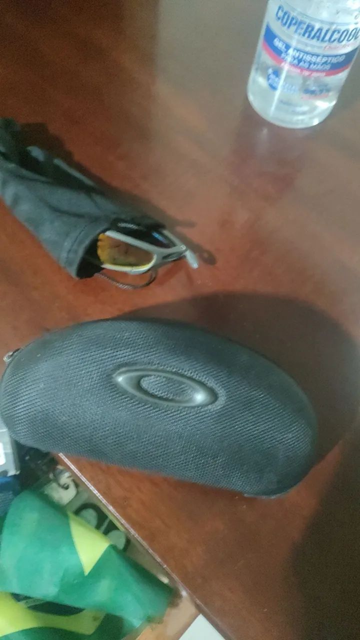 Caixinha da Oakley de Titanium original  - Foto 2