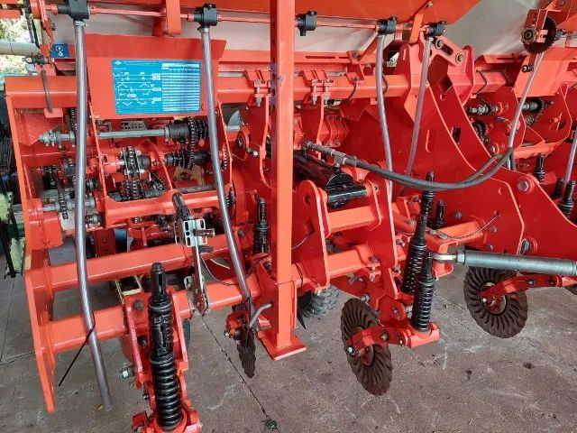 plantadeira khun 13 linhas flex - Foto 3