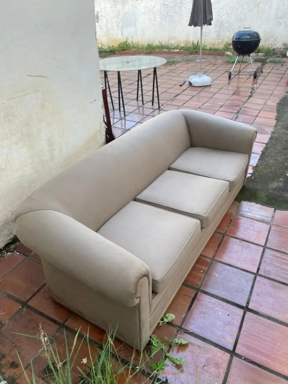 Sofá 3 Lugares Estilo Retrô / Curvo - 2,05 m