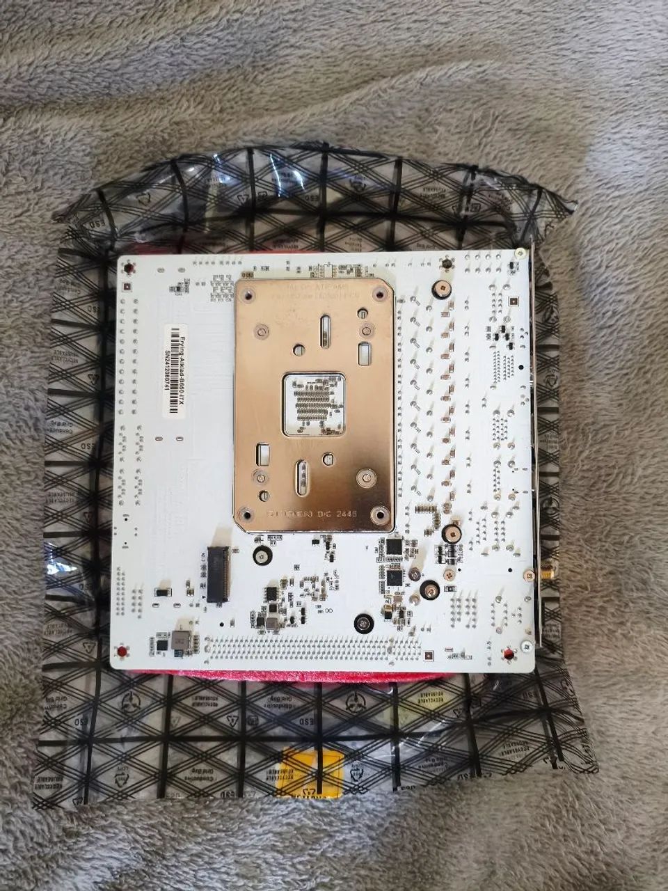 Placa mãe ERYING am5 mini itx b650i - Foto 4