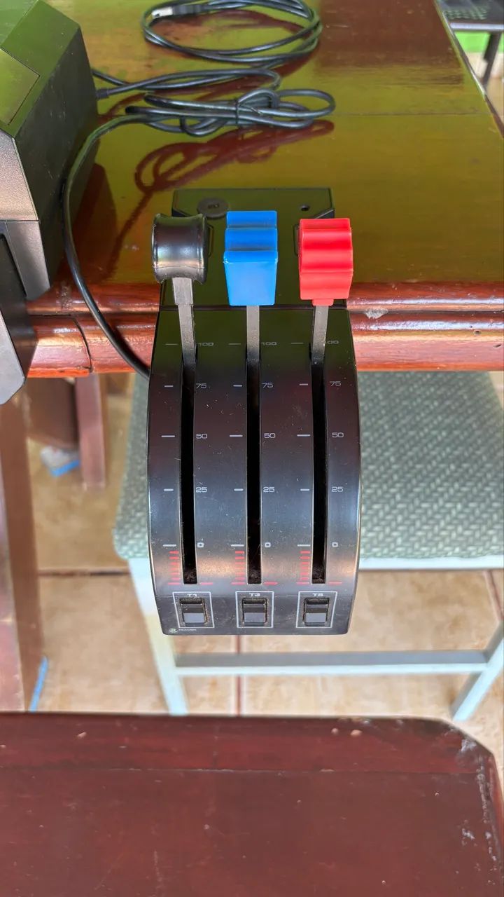 Saitek Flight Yoke System + Rudder Pedals - Foto 2