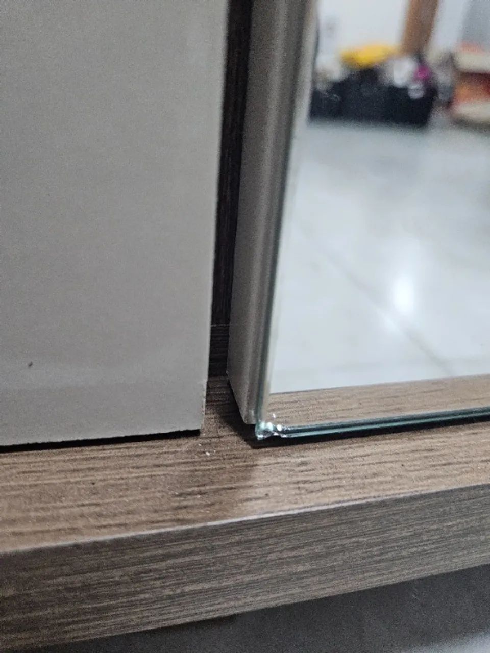 GUARDA-ROUPA DE 6 PORTAS A VENDA - Foto 5