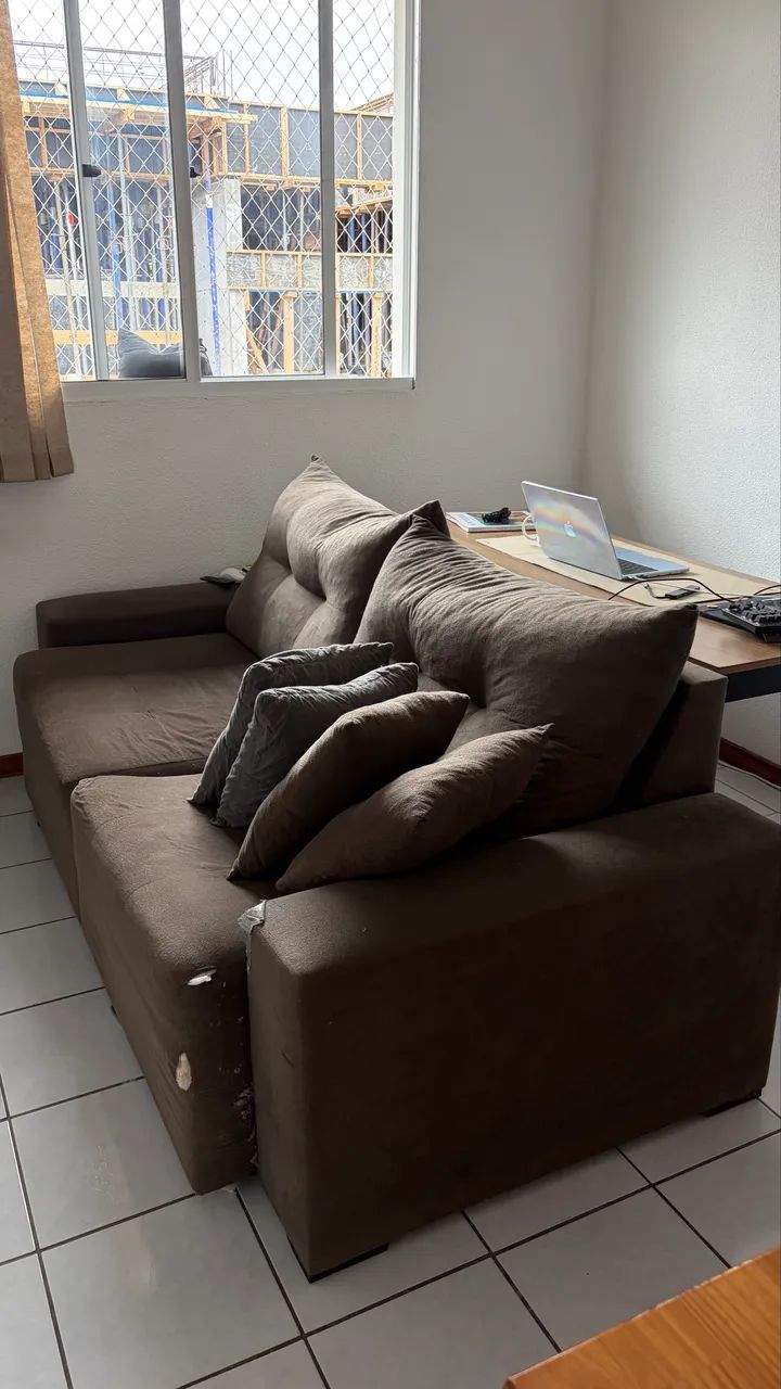 Sofá 2,10x1,00 retrátil com pequenas avarias