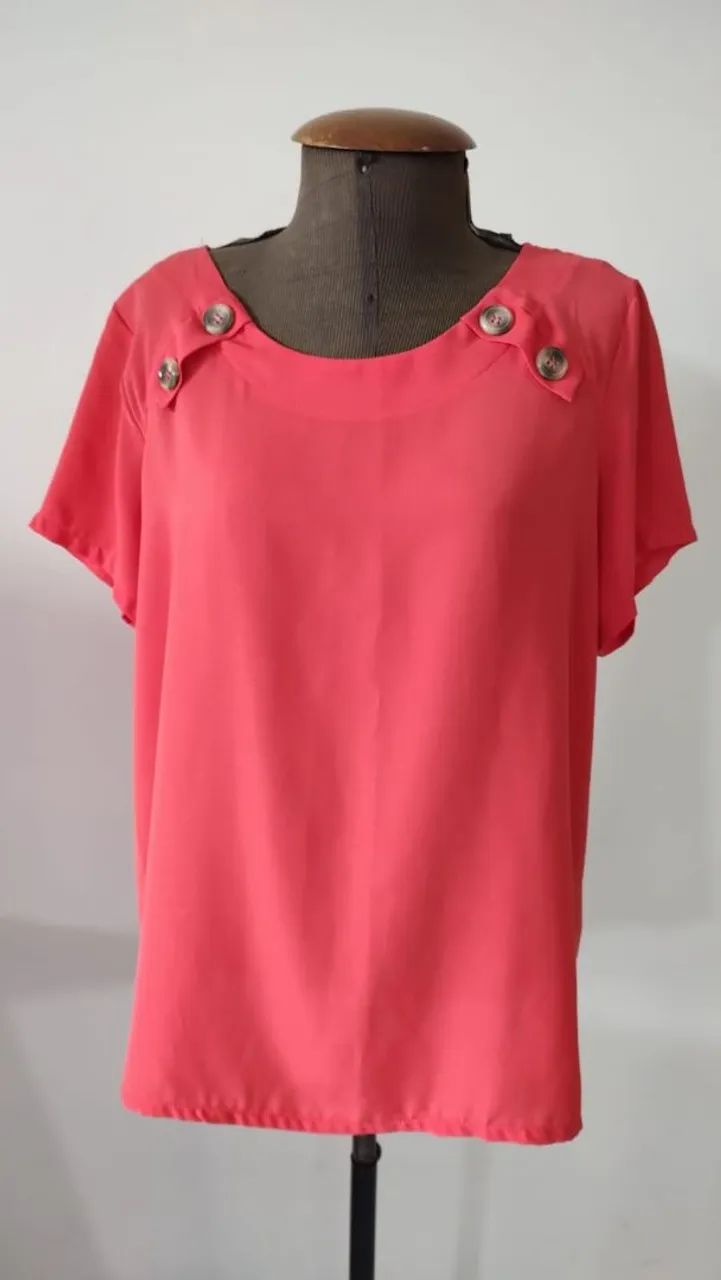 Bela blusa coral