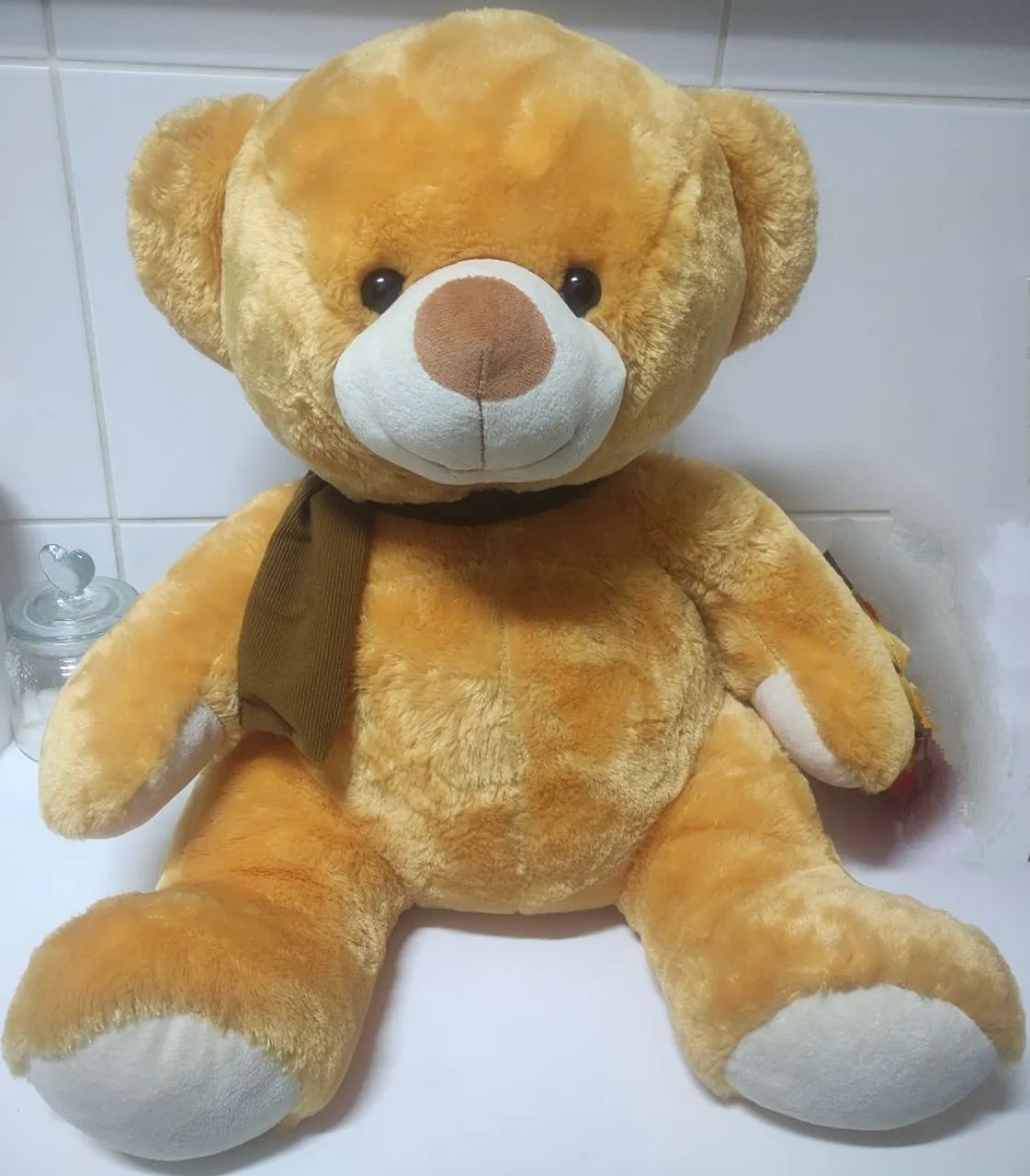 Urso de Pelúcia Caramelo com Cachecol (Perfeito Estado/Lindo)