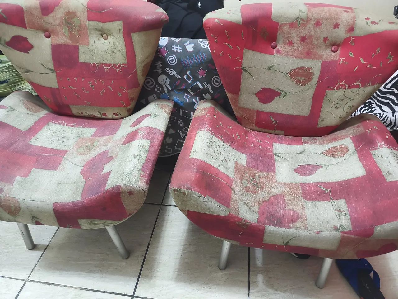 Vendo duas poltronas Acolchoadas no estado  - Foto 2