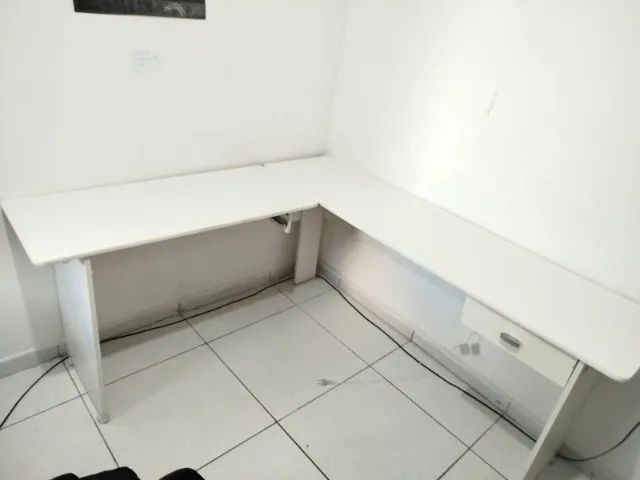 Escrivaninha em L
