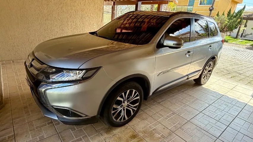 Mitsubishi Outlander 2.0 16V 160CV AUT. 2016