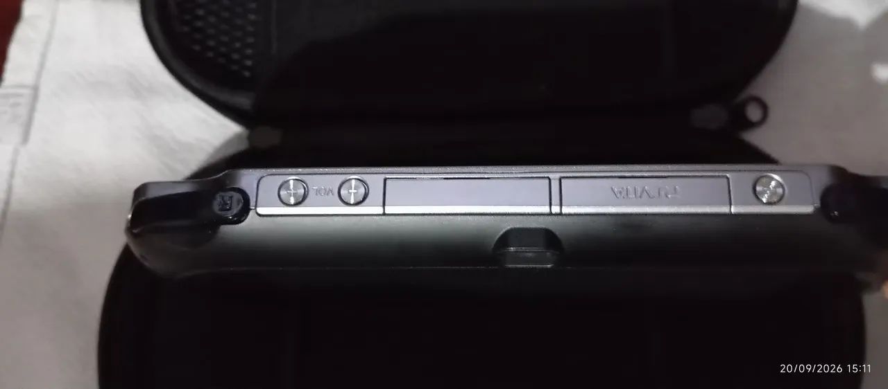 Ps Vita slim 4GB com case original - Foto 4