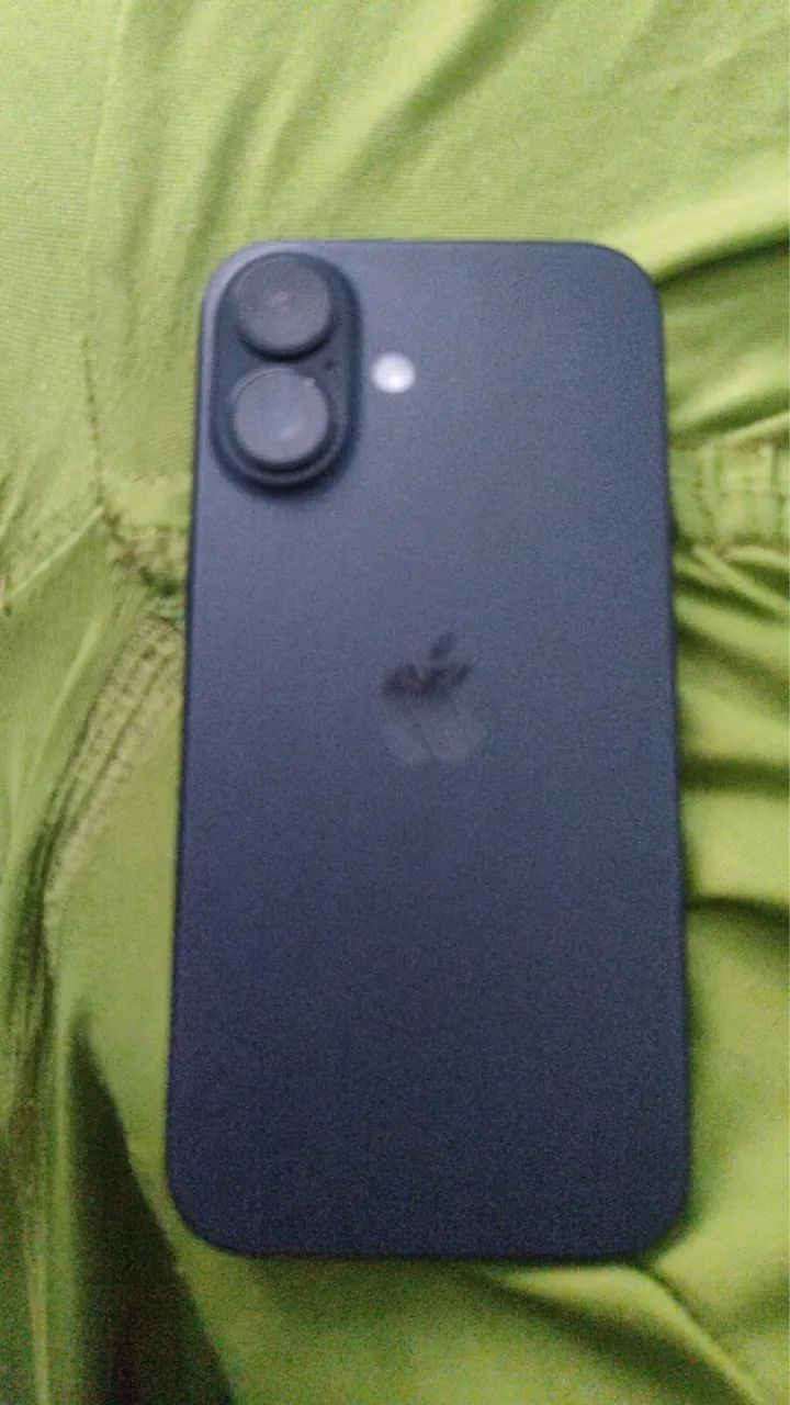 Vendo iPhone 16  - Foto 3