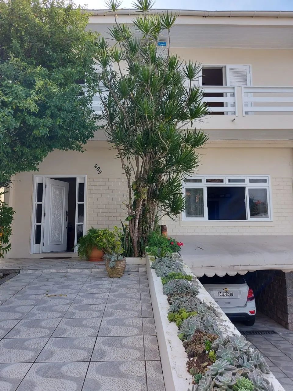 Casa de 4 dormitórios para locação em Coqueiros - Foto 2