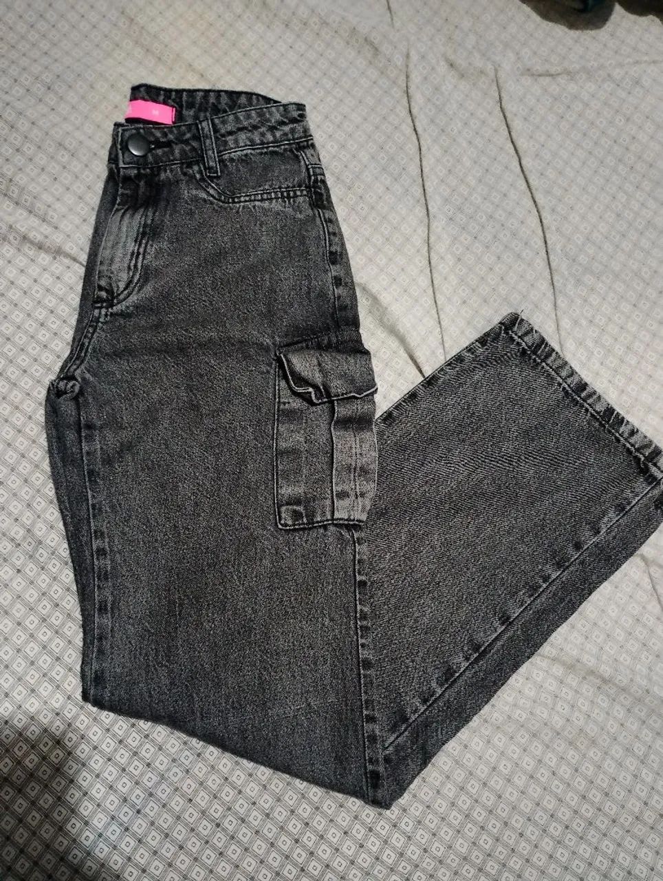 CALÇA JEANS CARGO JUVENIL NOVA  - Foto 2