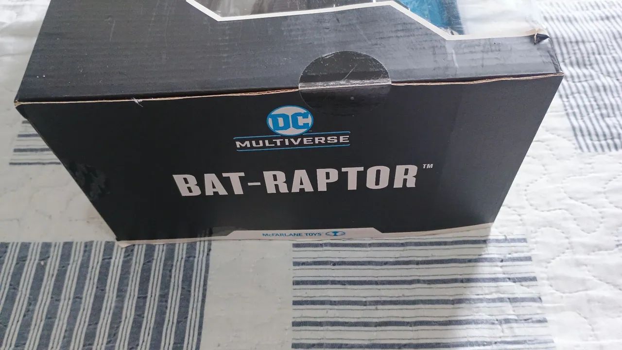 Veículo McFarlane toys DC multiverse Bat-raptor. - Foto 3