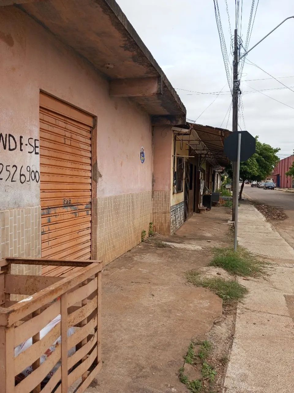 Vende se este ponto comercial 