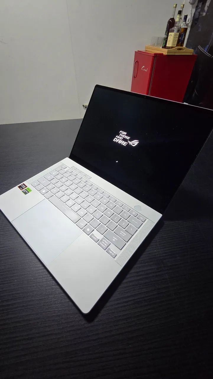 Zephyrus G14 RTX 5080 - Foto 3