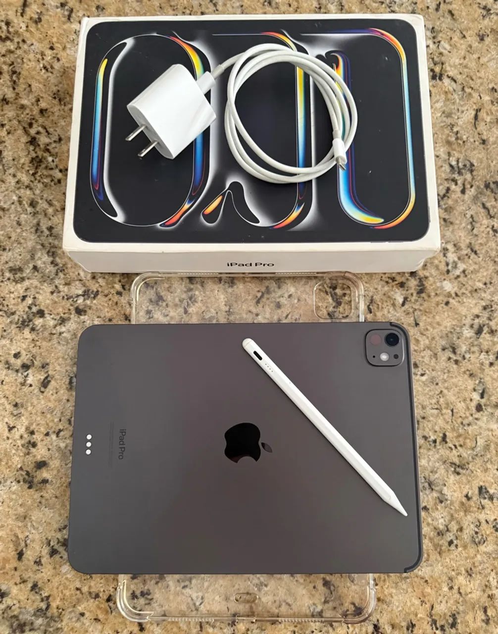 iPad Pro m4 256gb ( Wi-Fi )