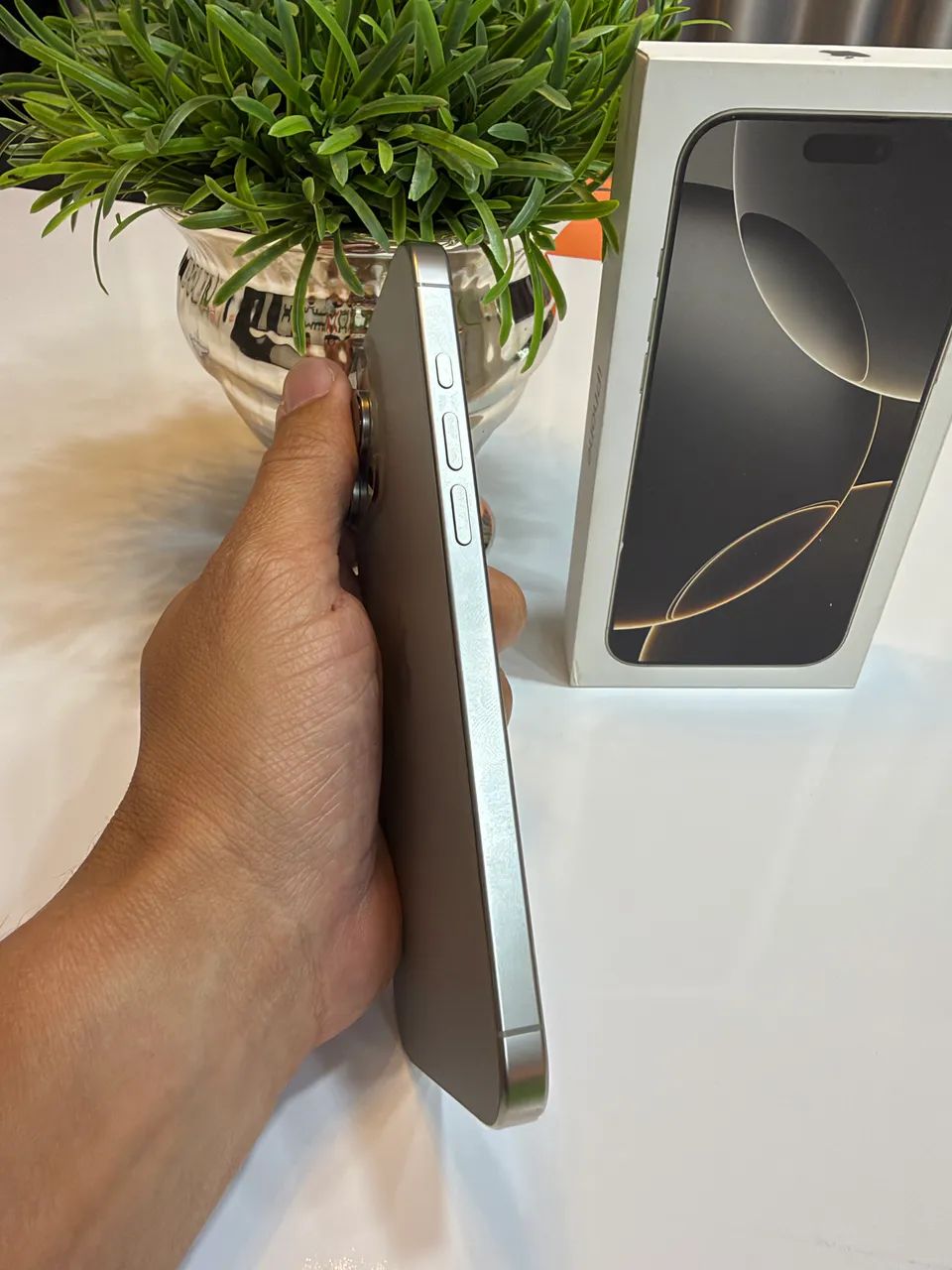 iPhone 16 pro Max 256gb - sem detalhes - Foto 2