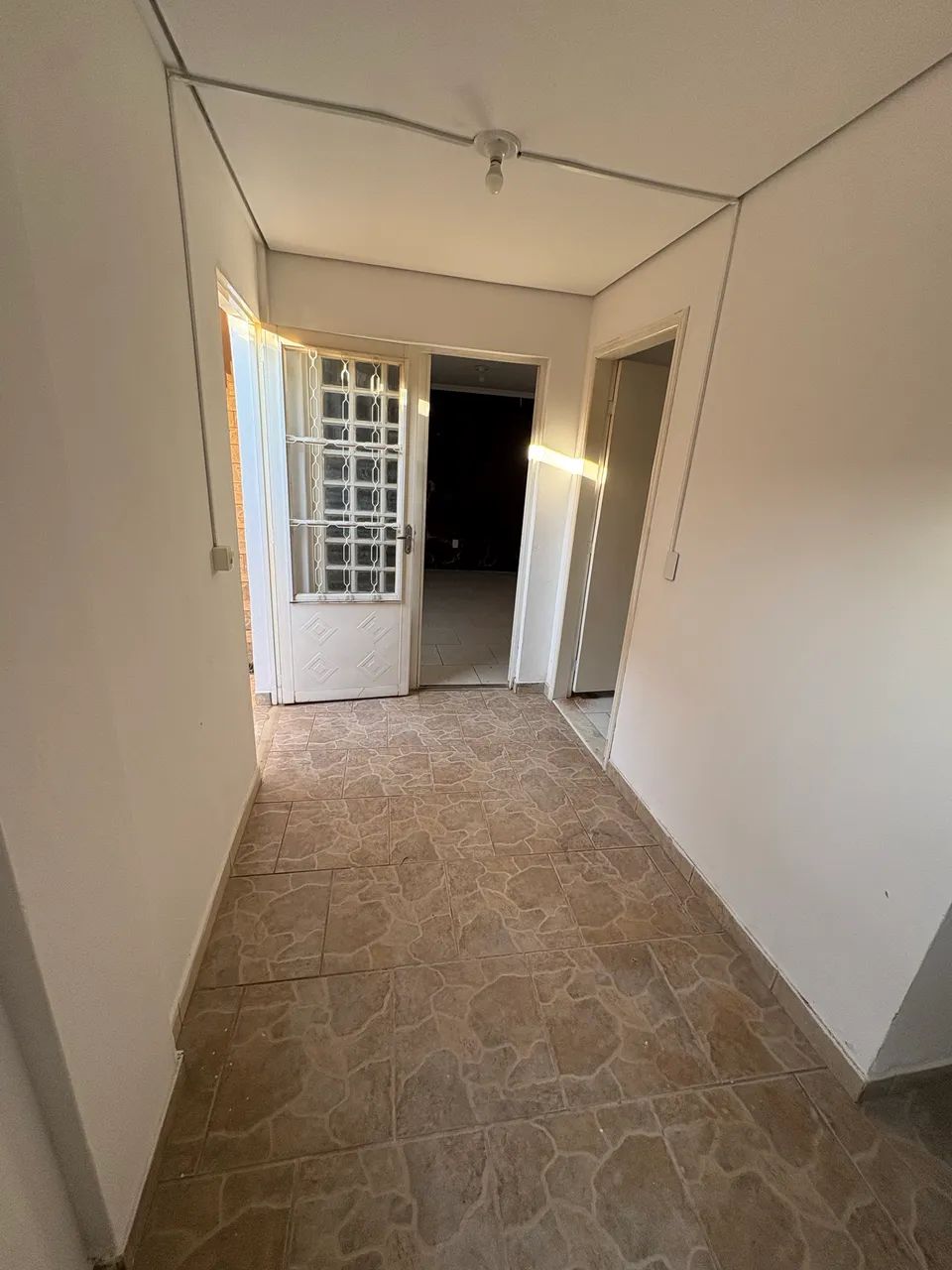 Vende se casa na vila Barão - Foto 2