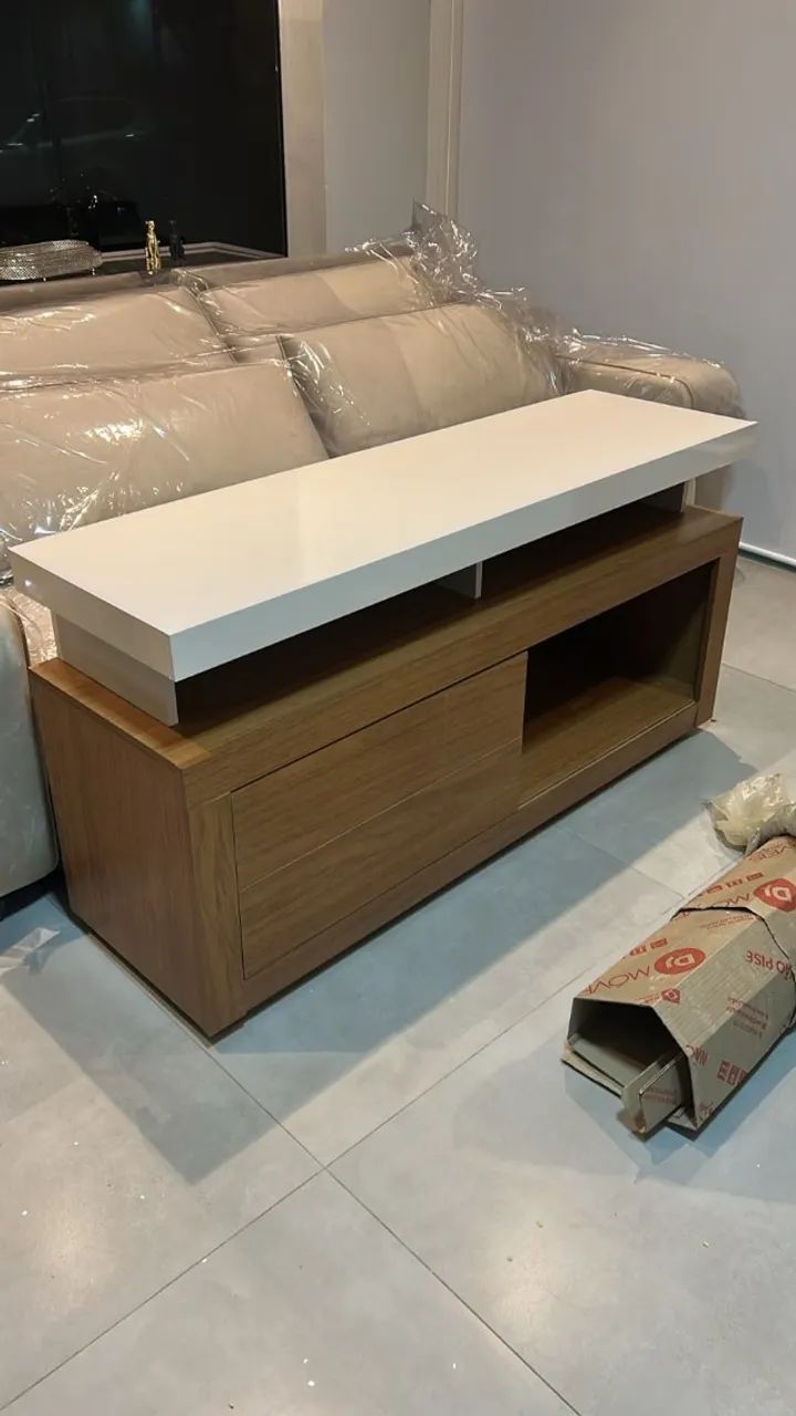 Rack MDF com rodinhas