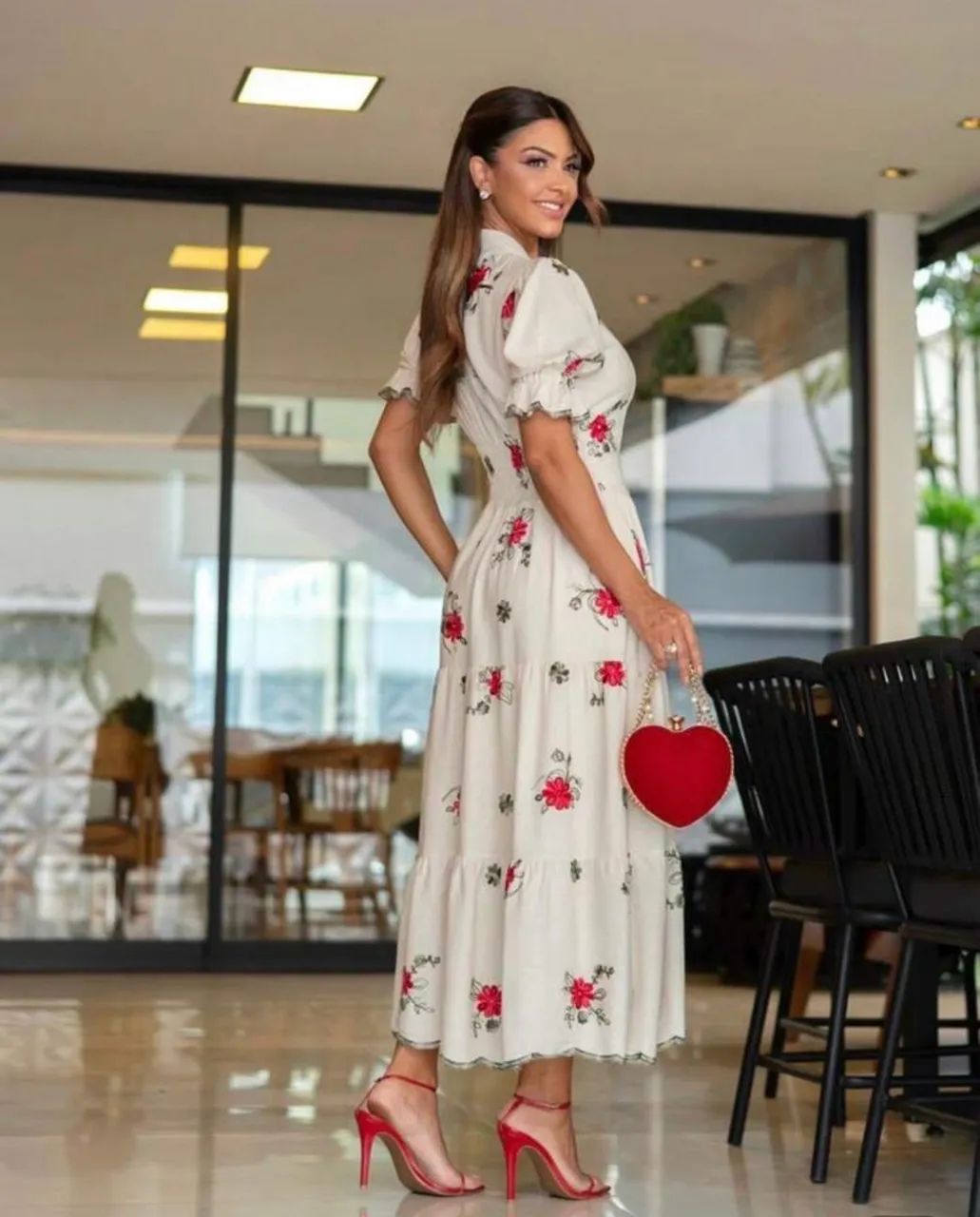 Vestido em linho bordado - Foto 2