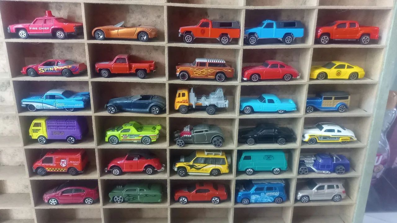 Miniatura hot Wheels Maisto temático 1/64