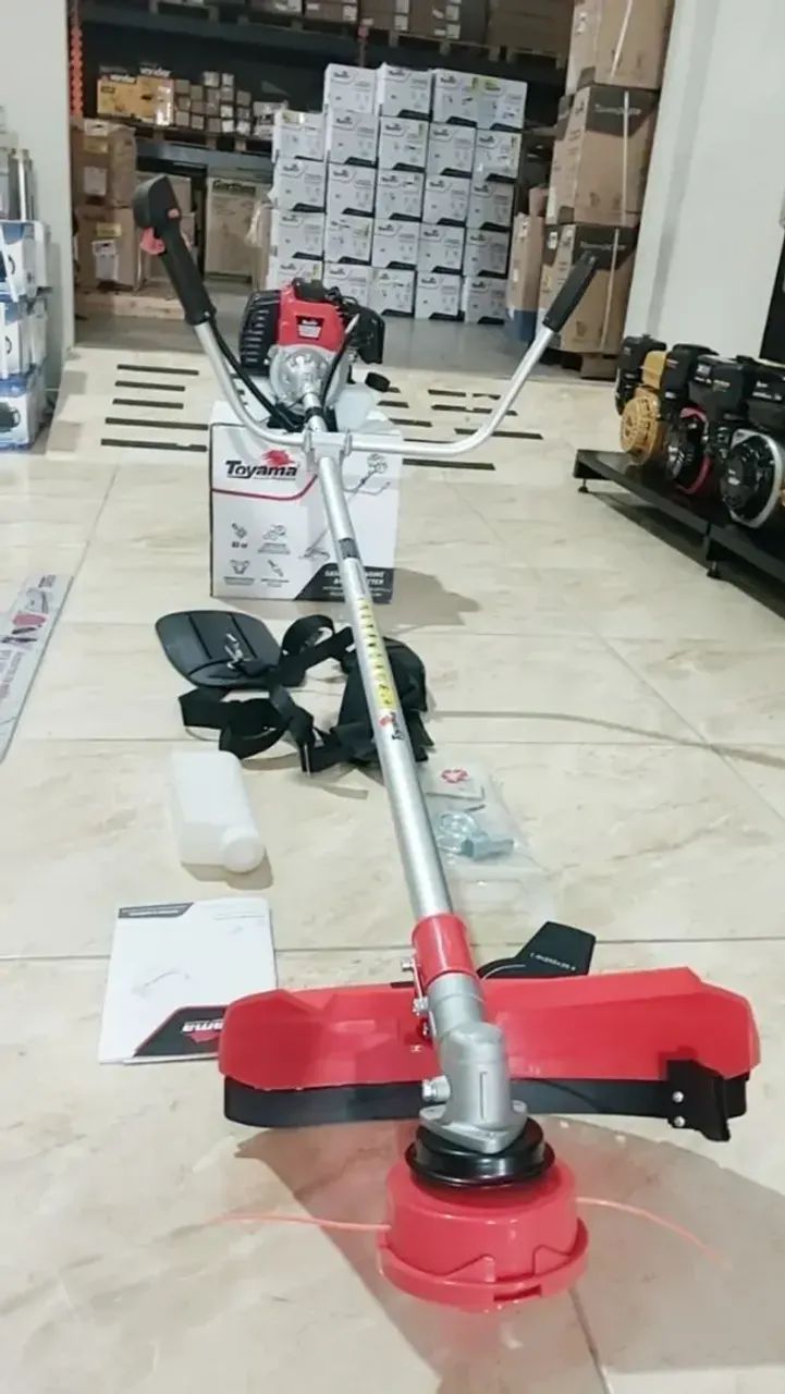 Roçadeira a gasolina 2.0hp 52cc RT55L Toyama - Nova/loja