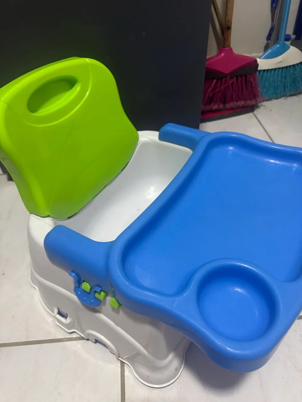 Cadeira alimentação  - Foto 3