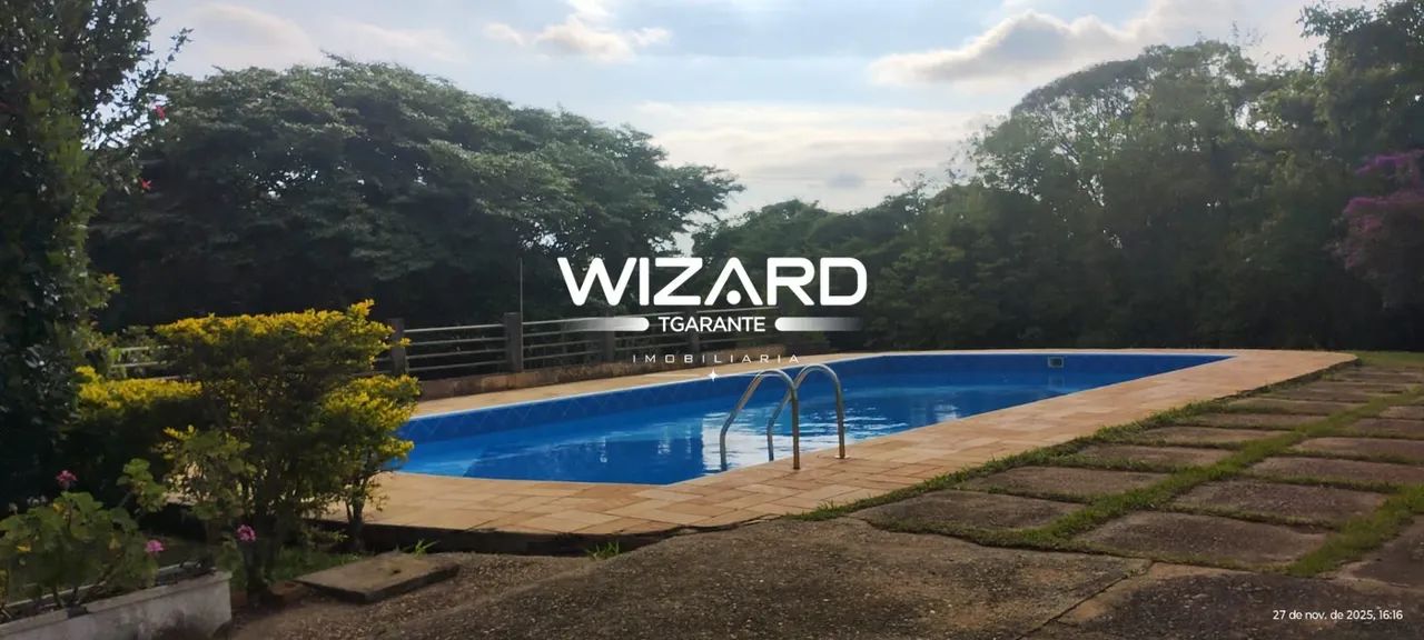 Chácara com piscina, área gourmet e casa de apoio  Espaço e sossego em Cotia