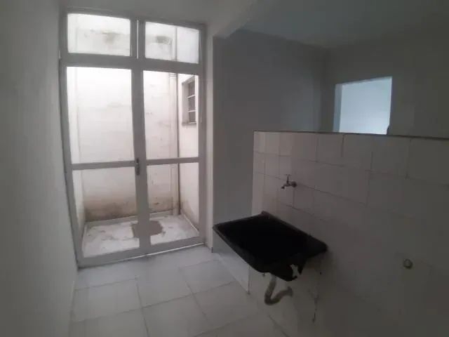 Casa com 2 quartos, com 80m2 / KM 32 - Foto 4