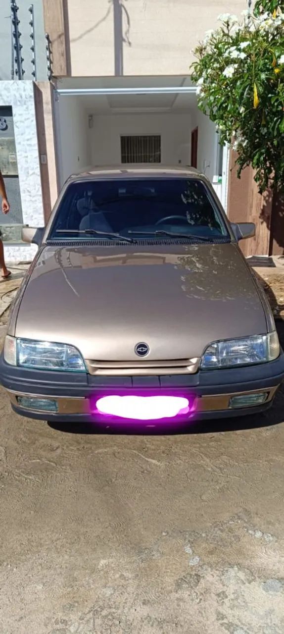 Chevrolet Monza GLS/ Hi-tech 2.0 EFI 2P E 4P 1995