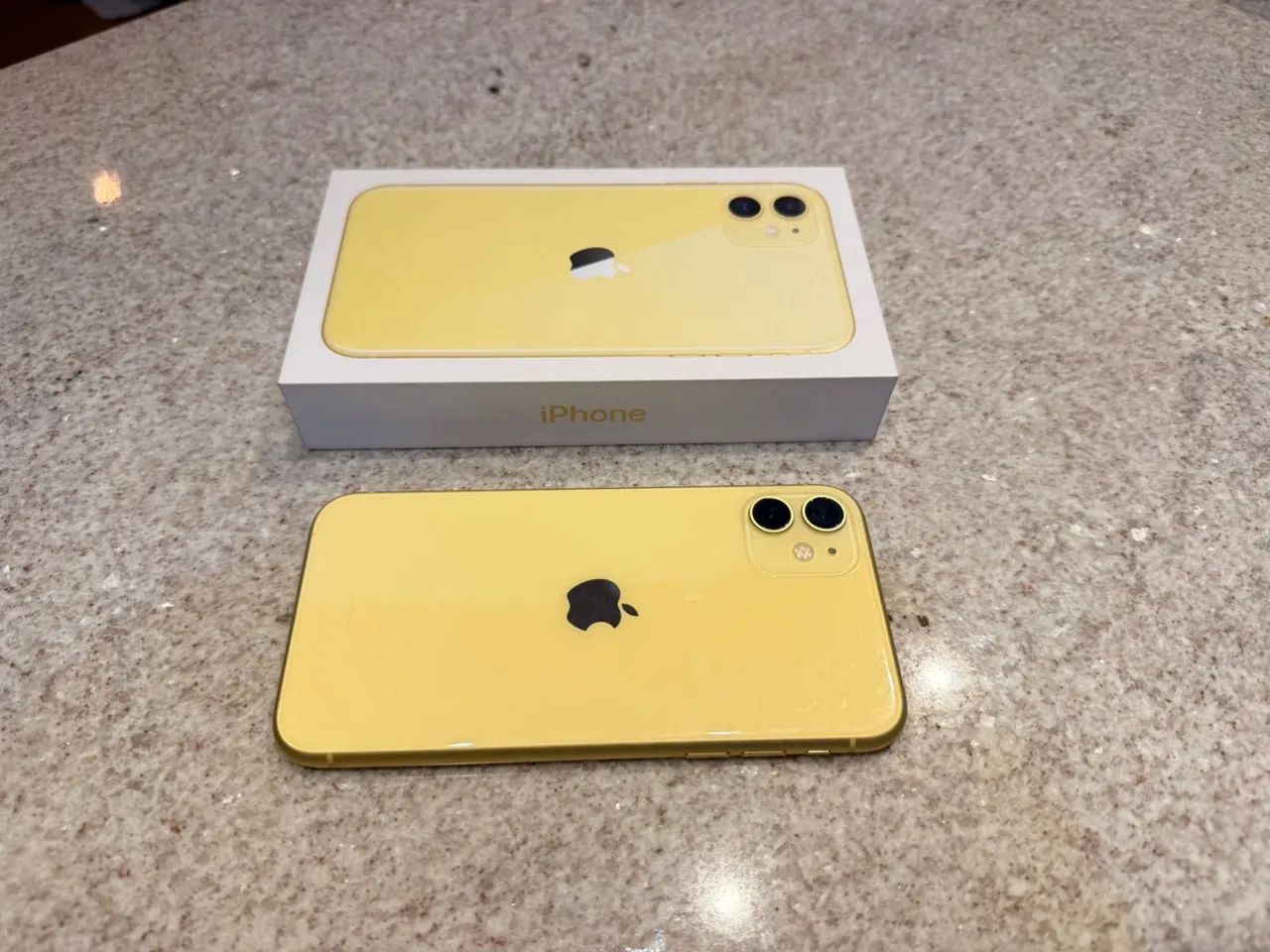【ジャンク品】iPhone 11 256GB イエロー iPhone 11 256gb - Celulares e Smartphones - Ouro Preto, Belo