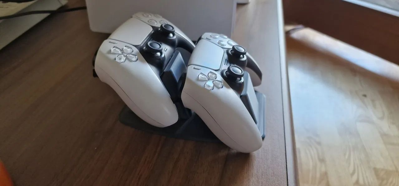 Suporte Dual para Controle PS5 - Foto 3