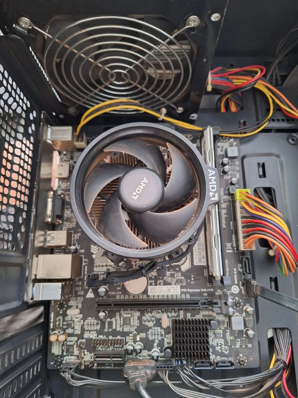 PC Gamer Ryzen 5 3400G  - Foto 3