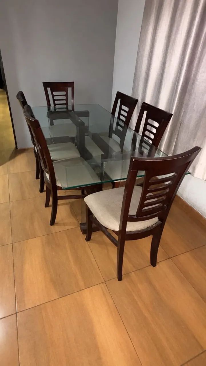 Mesa da Tok&Stok sabe de madeira e tampo temperado de vidro. - Foto 2