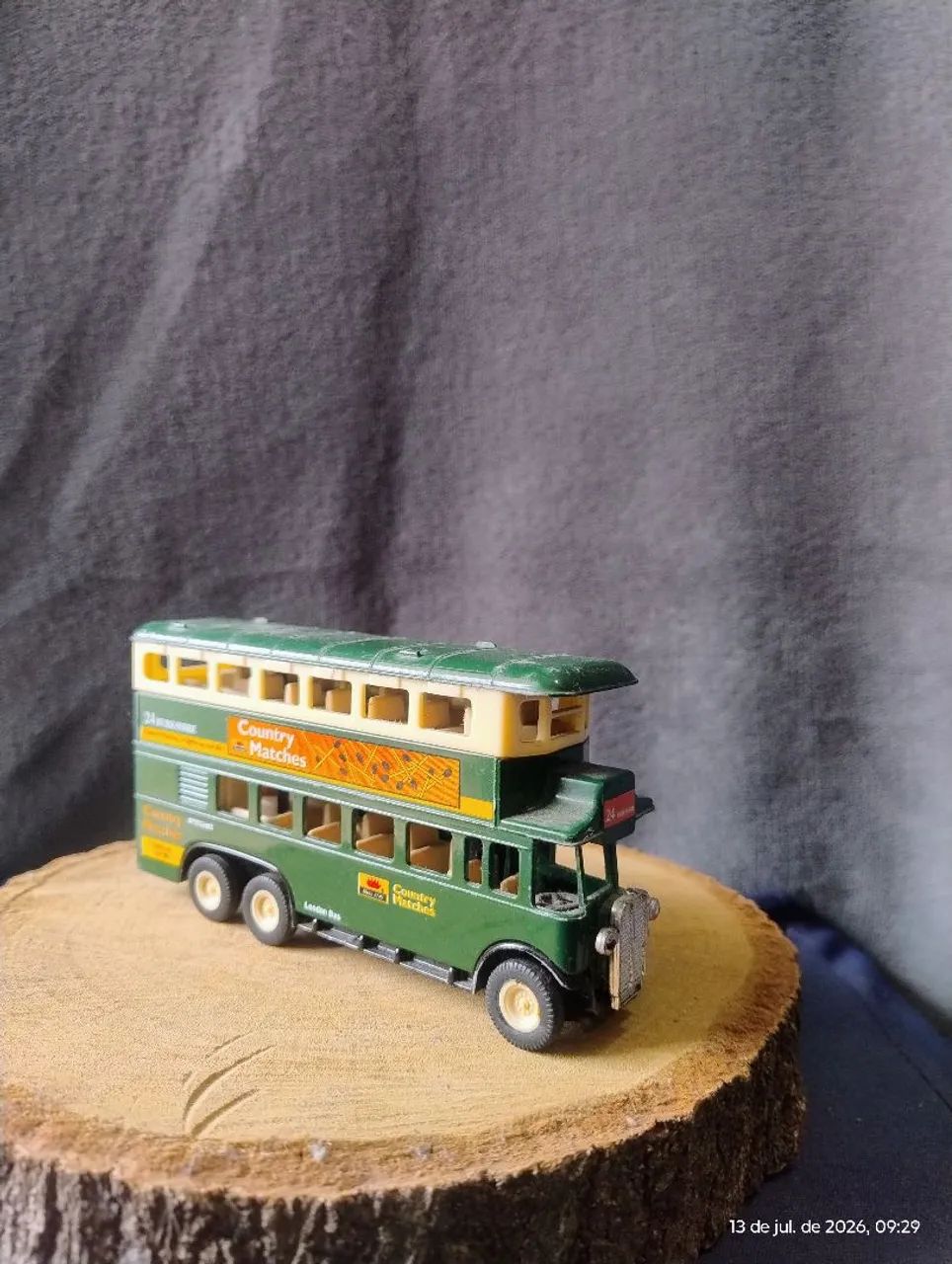 Miniatura do ônibus de Londres modelo antigo  - Foto 3