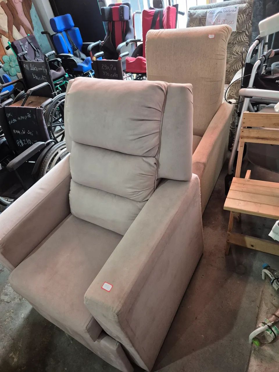 Poltronas Reclináveis em corino  - Foto 5