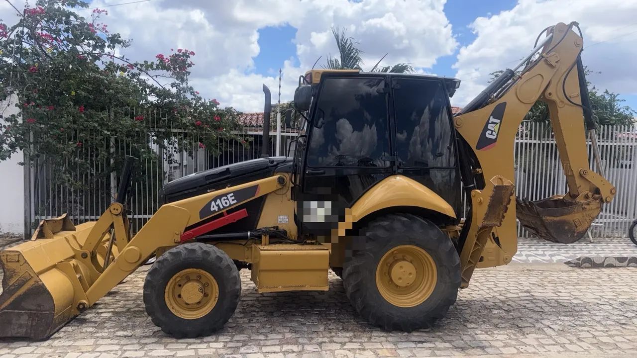 Retroescavadeira cat a venda 