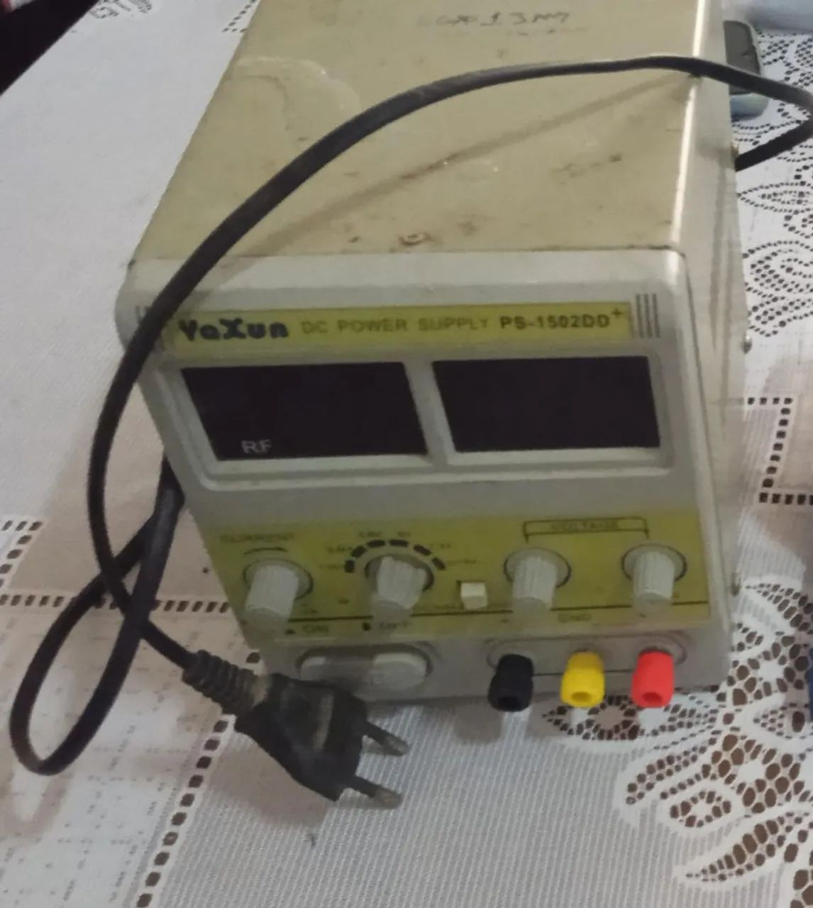 Fonte de bancada yaxun 