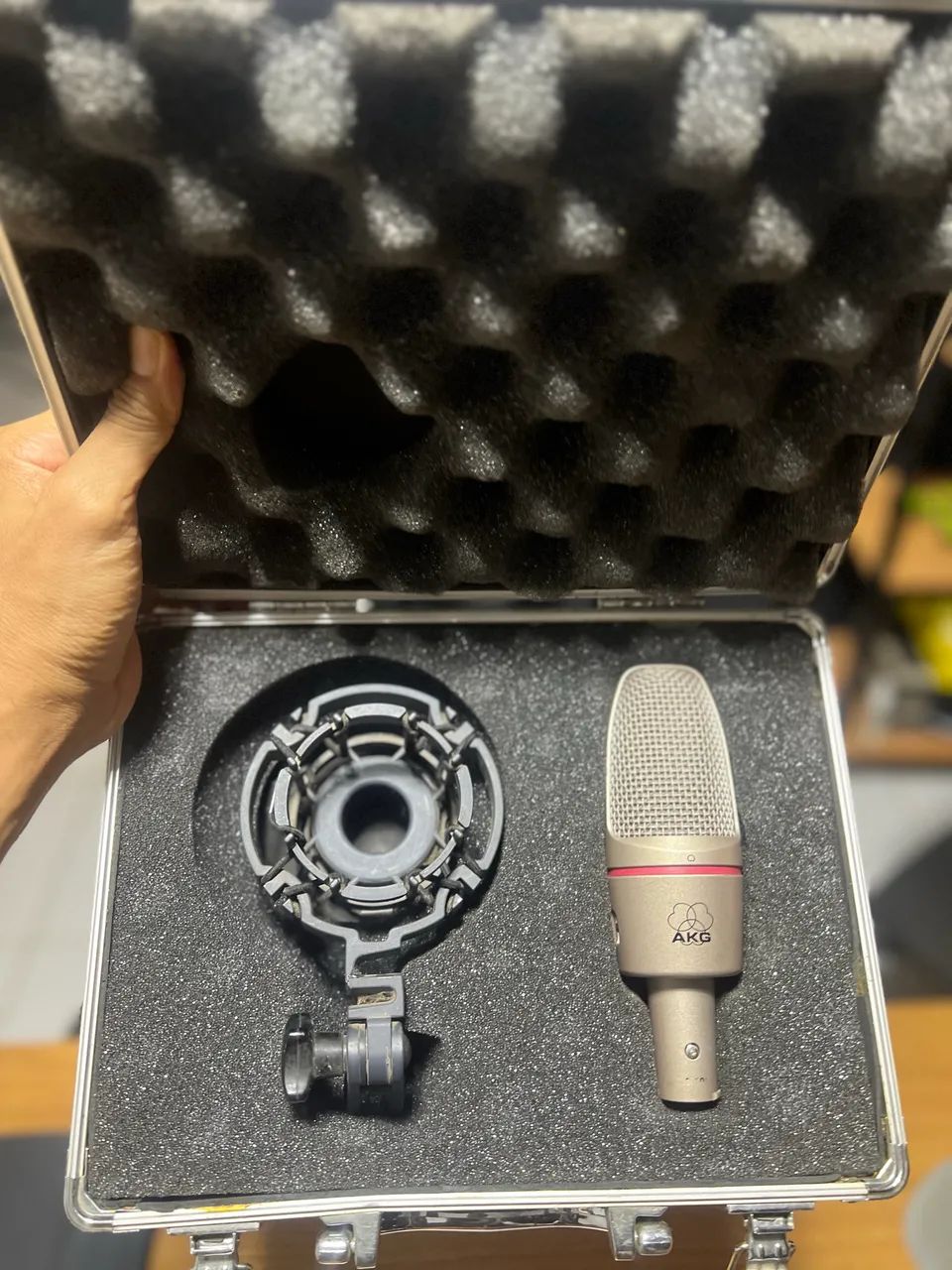 Microfone condensador AKG Profissional C300 - Foto 2