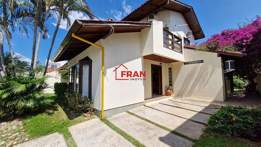 Casa na Avenida, Bairro Itacorubi 4 dorms/2 suites,2 vagas. - Foto 2