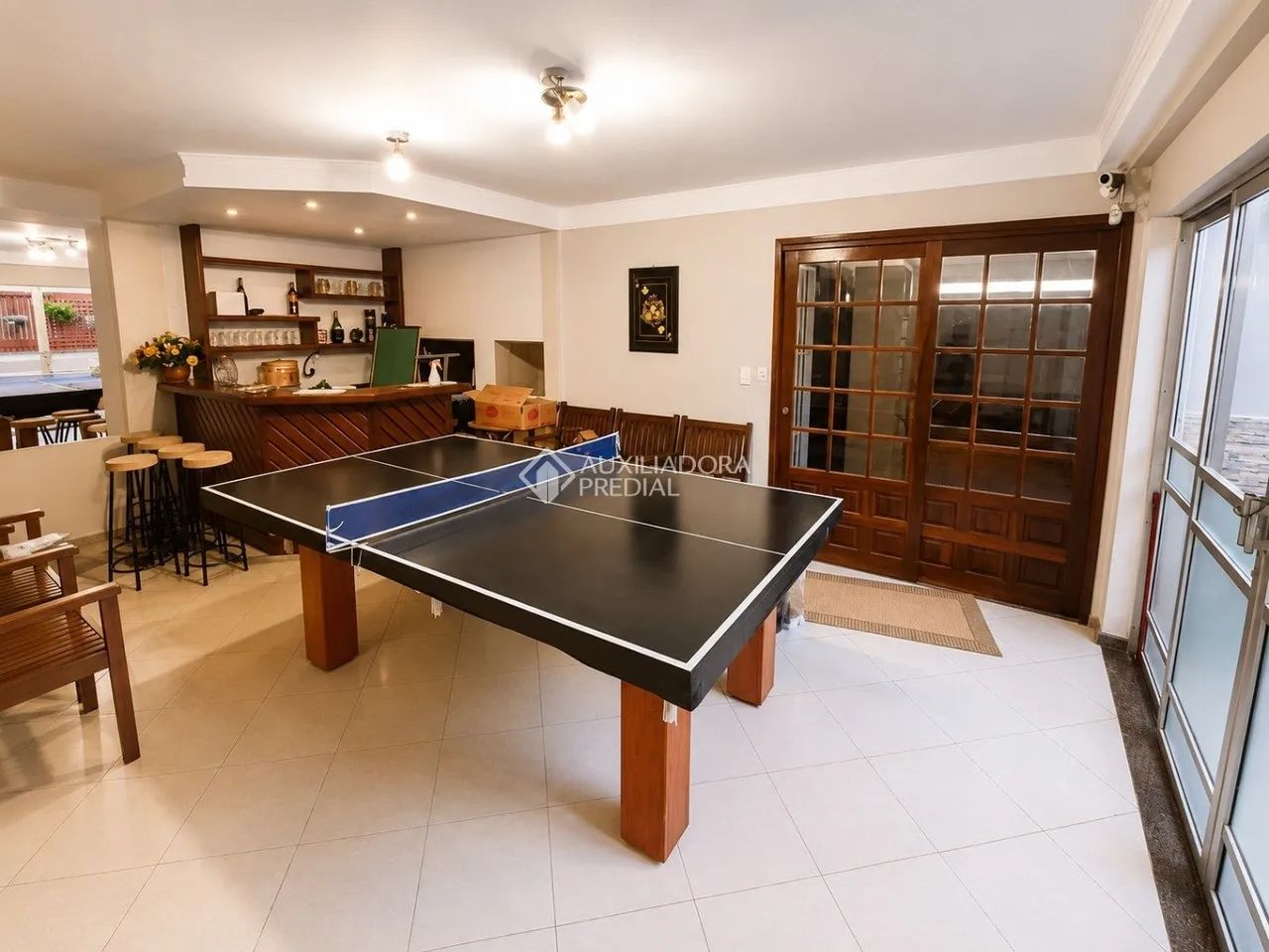 Ampla Casa com 5 dormitórios, Piscina e Área de Lazer Completa em Capoeiras - Foto 3