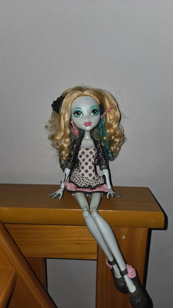 Boneca Monster High Lagoona Blue monster exchange intercâmbio incompleta - Foto 2