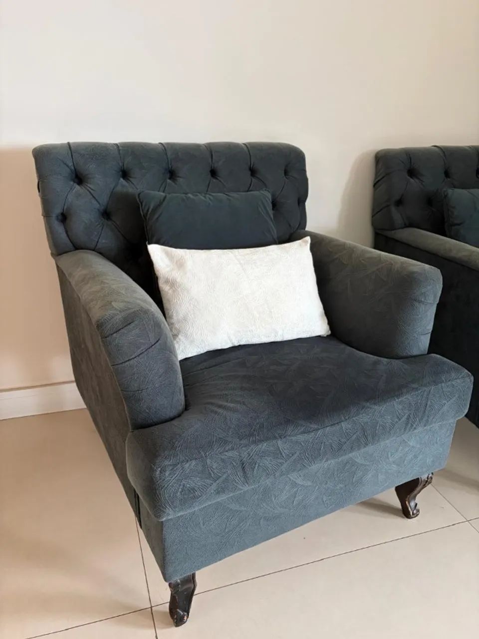 Elegante conjunto de poltronas + Puffes retangular (Brinde) - Foto 5