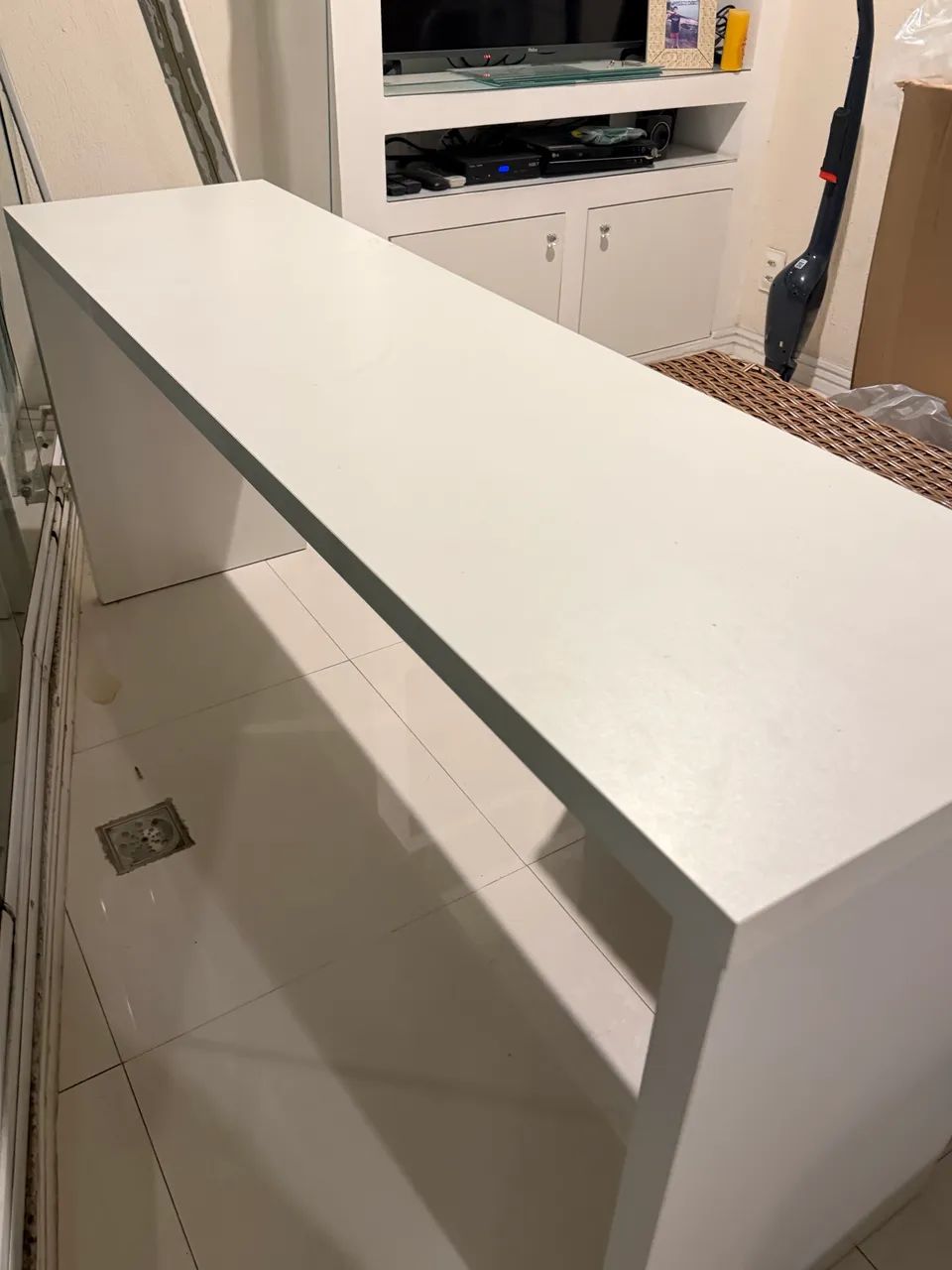 Escrivaninha branca TokStok  - Foto 2